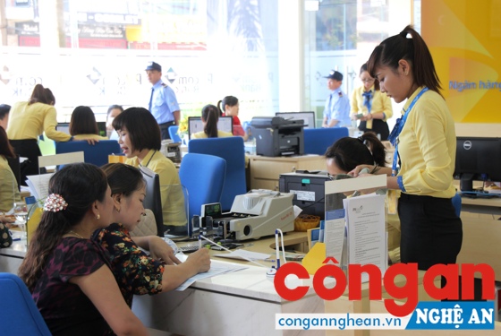 Ý thức tự bảo vệ của khách hàng cũng góp phần đảm bảo an toàn ngân hàng