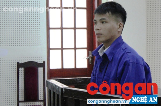 Bị cáo Cụt Văn Pá tại tòa