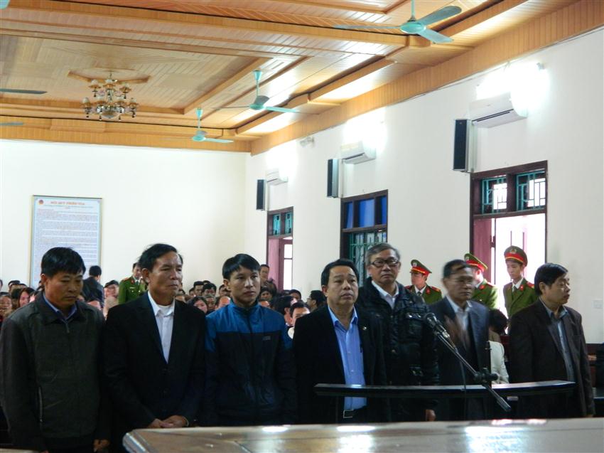 Các bị cáo tại phiên tòa