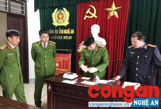 Phòng Cảnh sát ĐTTP về Ma túy tiến hành mở niêm phong tang vật