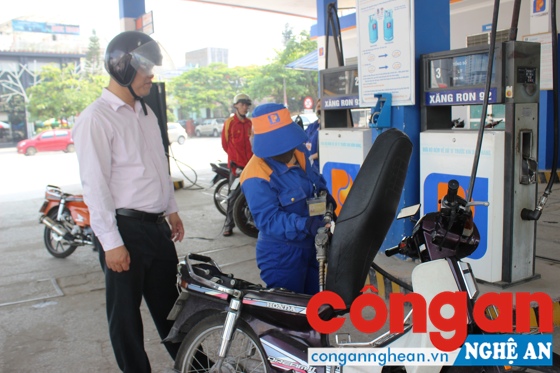 Kinh doanh xăng dầu là một trong nhiều ngành nghề có nguy cơ mắc bệnh nghề nghiệp cao
