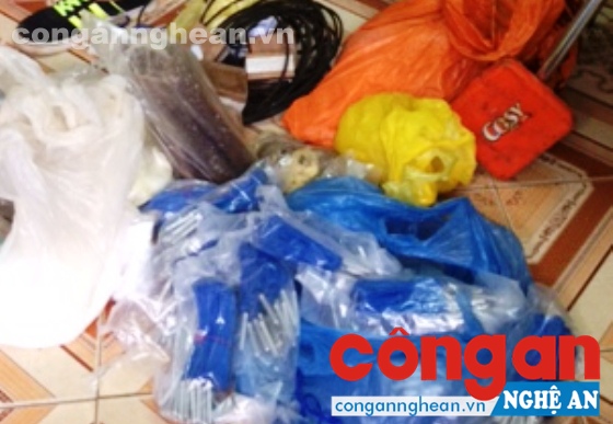 Tang vật thuốc nổ công nghiệp bị thu giữ