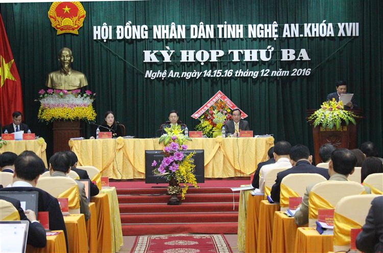 Tại phiên khai mạc