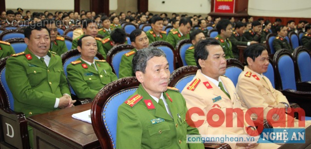 CBCS các phòng, ban Công an tỉnh nghe chuyên đề