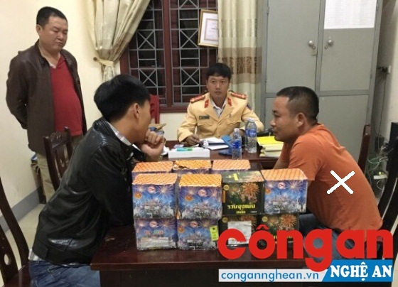 Phòng CSĐT bàn giao đối tượng (X) và tang vật cho Công an huyện Diễn Châu