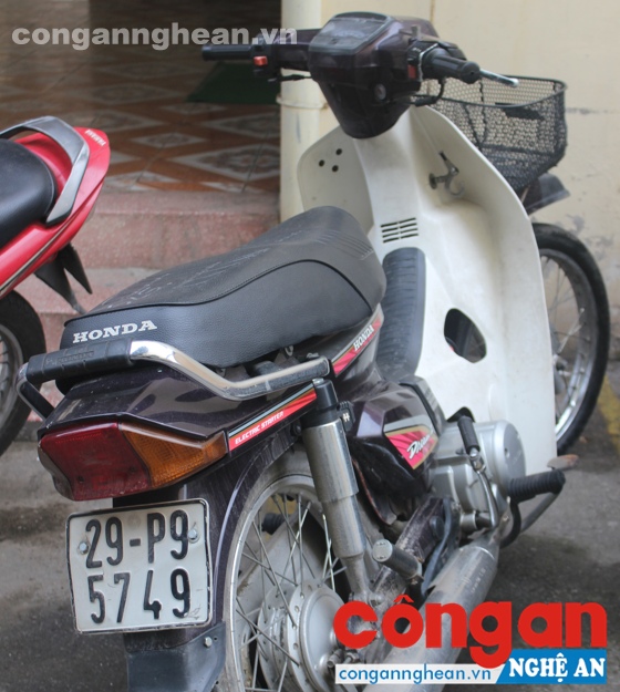 Xe máy đối tượng Tuấn dùng để làm phương tiện gây án
