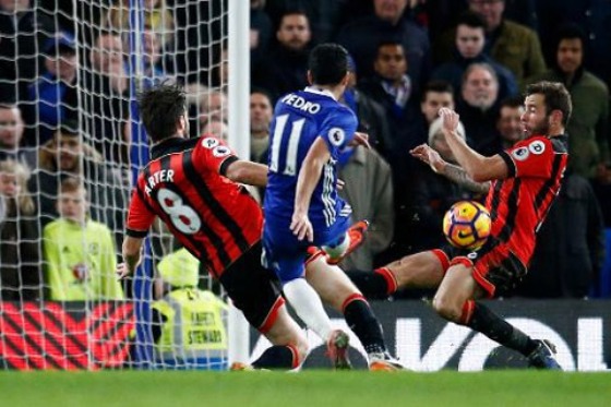 Pedro lập cú đúp trong ngày đóng thế Costa