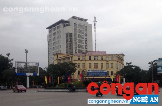 Theo quy định này, các tuyến đường Hồ Tùng Mậu, Lê Mao (đoạn từ ngã 5 Bưu điện đến giao đường Trần Phú) các phương tiện ôtô tải và xe khách không được đi vào