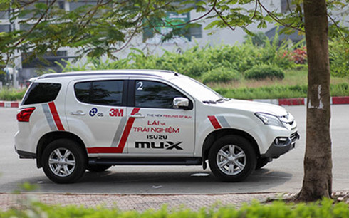  Isuzu mu-X tại Việt Nam