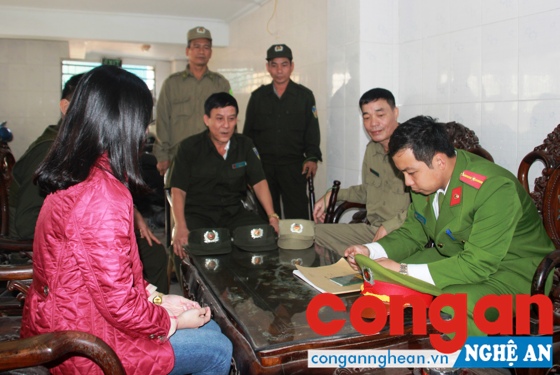 Thời điểm cuối năm, các lực lượng tăng cường quản lý cư trú tại địa bàn, ngăn chặn các đối tượng lợi dụng phạm tội - Ảnh: Mai Hậu