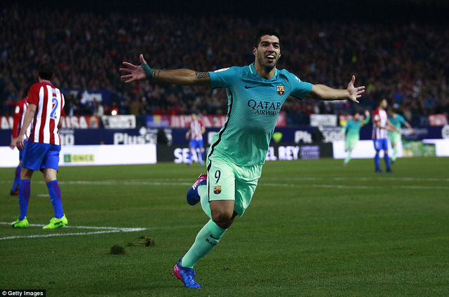 Suarez ghi bàn mở tỷ số cho Barca