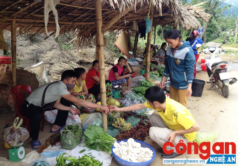 Sản vật đặc trưng nơi miền Tây xứ Nghệ hiện đang được nhiều khách hàng gần xa ưa chuộng