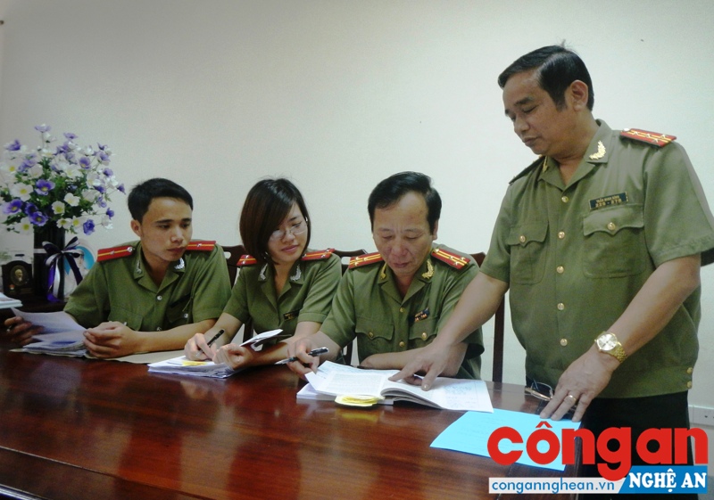 Phòng Công tác Đảng và Quần chúng Công an Nghệ An trao đổi các giải pháp nâng cao chất lượng sinh hoạt chi bộ