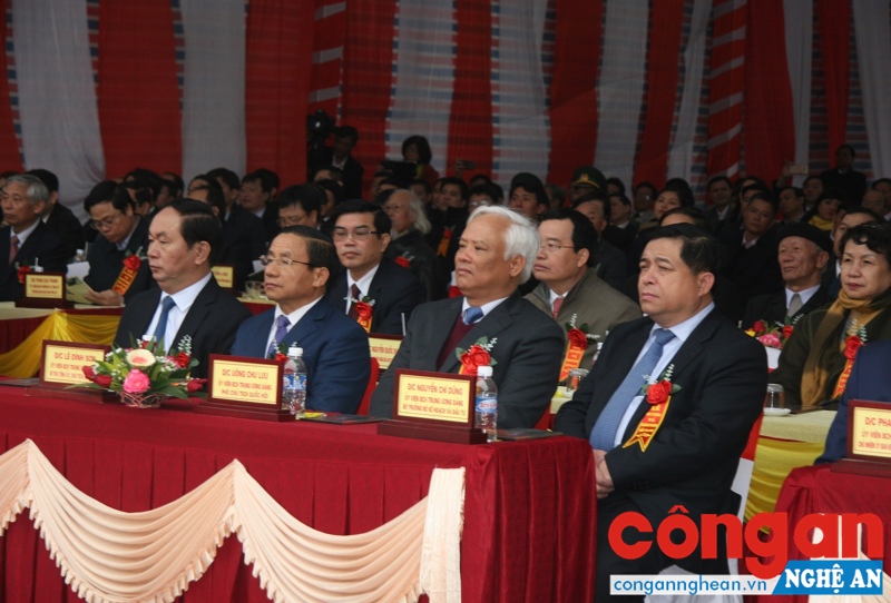 Toàn cảnh buổi lễ đúc tượng