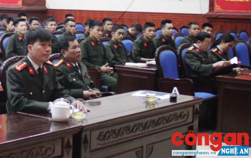 Các đại biểu tham dự lễ khai giảng