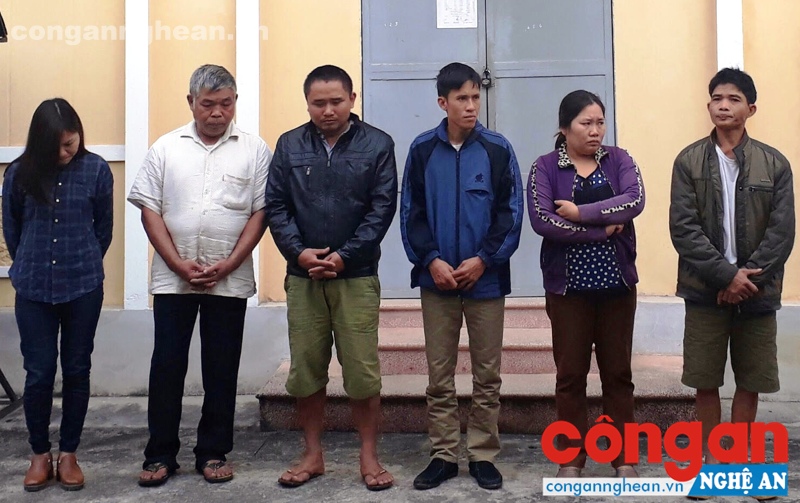 Các đối tượng tham gia đánh bạc bị bắt giữ
