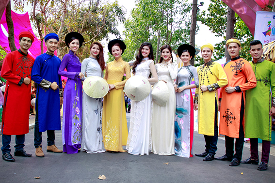 Lễ hội áo dài TP. Hồ Chí Minh: Tôn vinh nét đẹp văn hóa áo dài