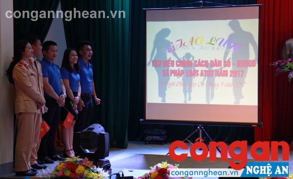 Phần thi giữa hai đội chơi