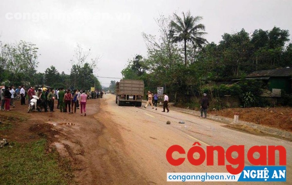Hiện trường vụ tai nạn thảm khốc