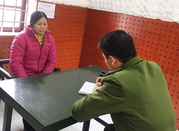 Đối tượng Lường Thị Liu tại Văn phòng cơ quan CSĐT Công an tỉnh Yên Bái.