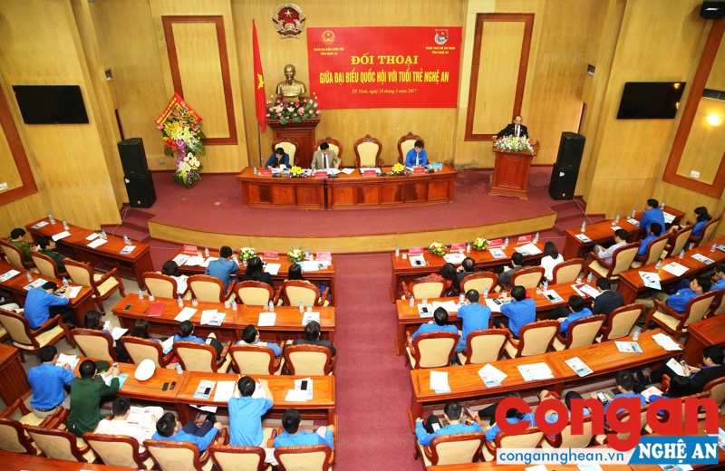 Toàn cảnh buổi đối thoại
