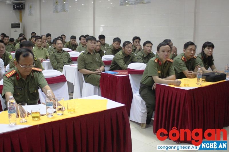 Đại biểu và học viên tại lễ khai giảng