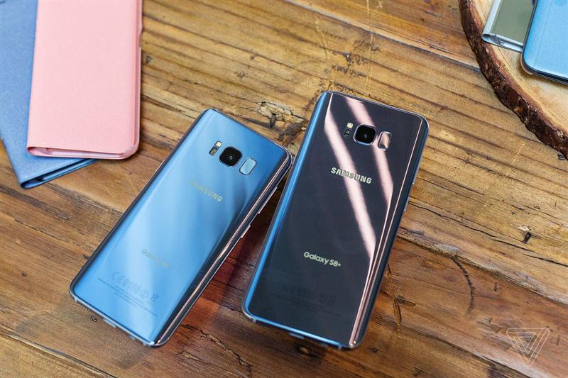 Bộ đôi Galaxy S8 và S8 Plus.