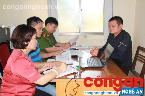 Đối tượng Trần Thế Trung (X) tại Cơ quan Công an