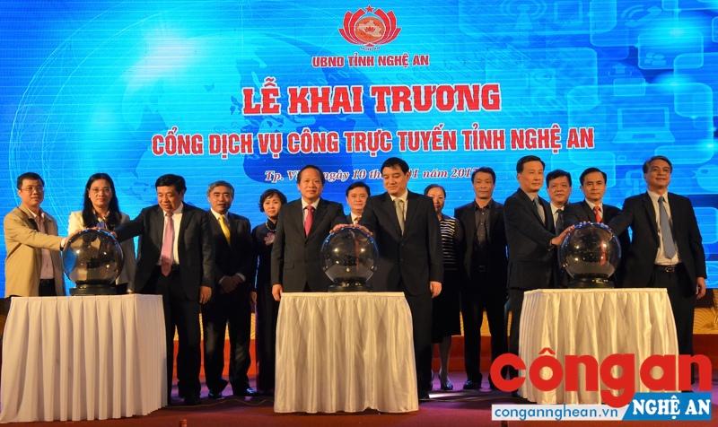 Khai trương Cổng dịch vụ công trực tuyến mở ra nhiều triển vọng cho các cơ quan, đơn vị, người dân và doanh nghiệp