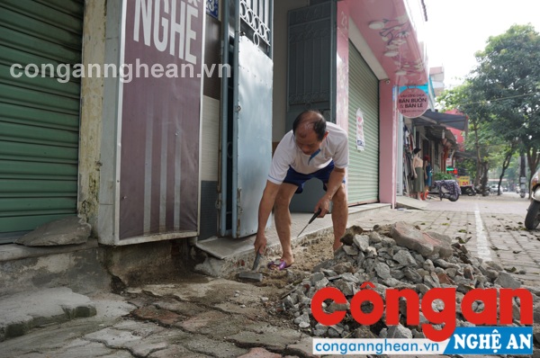 Tương tự, nhiều hộ dân tại đường
