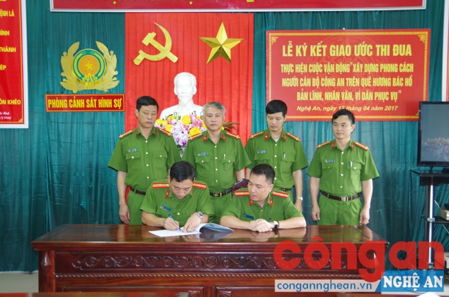 ký kết giao ước thi đua thực hiện Cuộc vận động 