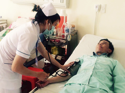 Bác sĩ Phạm Cảnh Thọ điều trị tại Khoa Ung bướu, Bệnh viện Bà Rịa