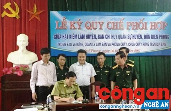 Các đơn vị và lực lượng chức năng ký kết quy chế phối hợp trong quản lý và bảo vệ rừng