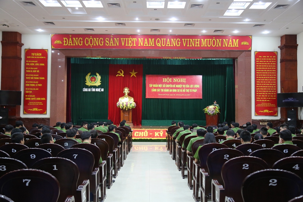 Các học viên được trang bị các kiến thức chuyên ngành về công tác thi hành án và hỗ trợ tư pháp