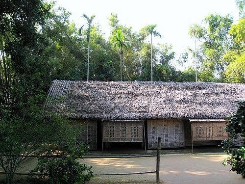 Làng Sen - quê nội Bác