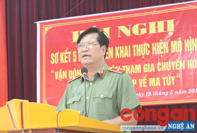 Thiếu tướng Lương Ngọc Dương phát biểu ý kiến tại Hội nghị