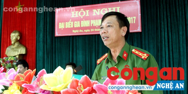 Đại diện Lãnh đạo Tổng cục VIII Bộ Công an phát biểu chỉ đạo.