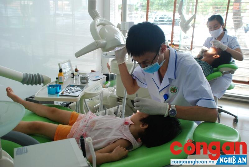 Tham gia BHYT hộ gia đình tạo nền tảng để các thành viên được khám, chữa bệnh đảm bảo
