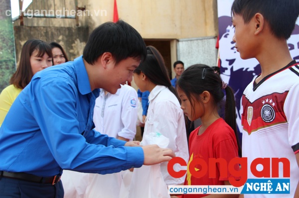Nhiều hoạt động thiết thực, ý nghĩa được tổ chức Đoàn toàn tỉnh triển khai ngay sau lễ ra quân 