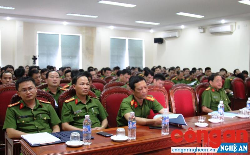Các đại biểu tham dự Hội nghị tập huấn.