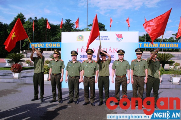 Ra quân tình nguyện hè