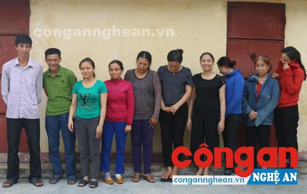 Các đối tượng đánh bạc bị bắt giữ