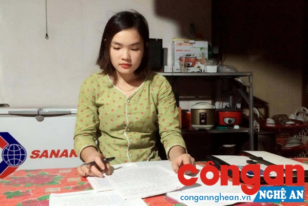Chị Hằng viết đơn cầu cứu Tòa án để giành quyền nuôi con
