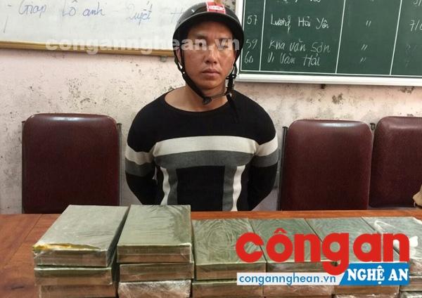 Đối tượng Xồng Bá Tênh và tang vật 20 bánh hêrôin