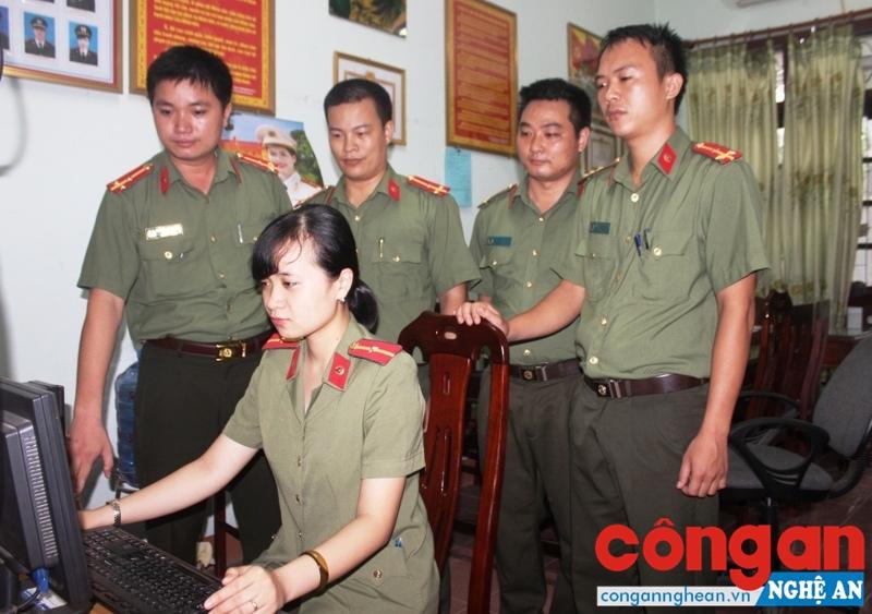 Đội An ninh Công an TX Thái Hòa kiểm tra công tác đảm bảo an ninh thông tin
