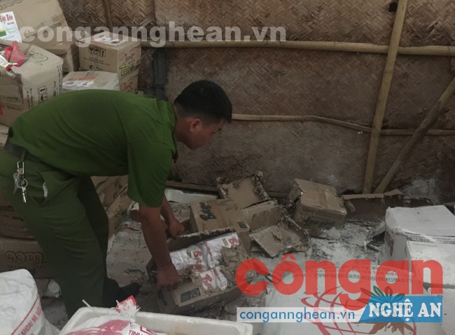 Hàng hóa đều không có giấy tờ chứng minh nguồn gốc xuất xứ