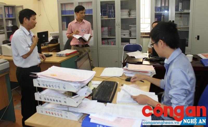 Nâng cao đạo đức công vụ, tăng cường kỷ luật, kỷ cương hành chính là một trong những yêu cầu quan trọng trong cải cách hành chính hiện nay