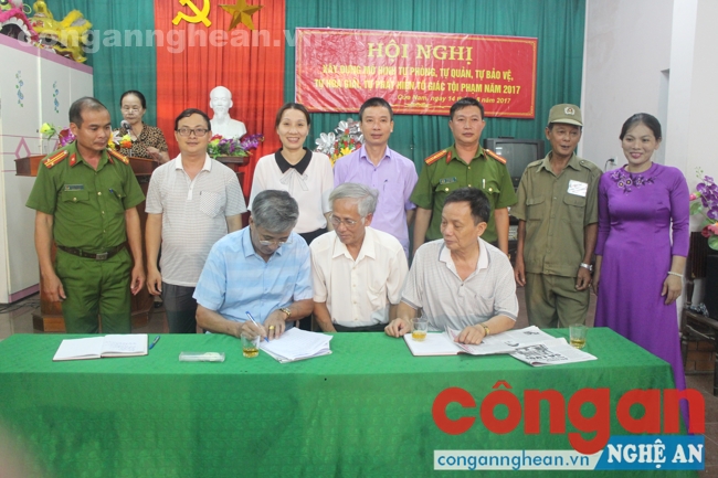 Các thành viên ký cam kết thực hiện