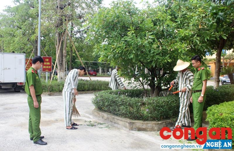 Cán bộ, chiến sỹ Trại Tạm giam quản lý phạm nhân lao động