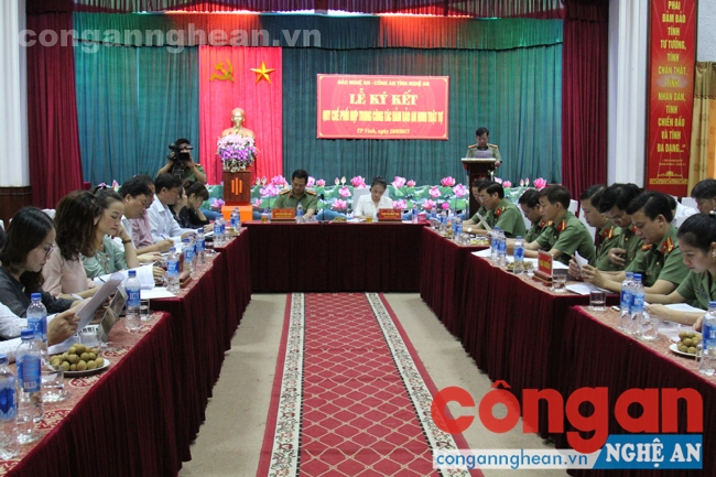 Toàn cảnh buổi lễ ký kết